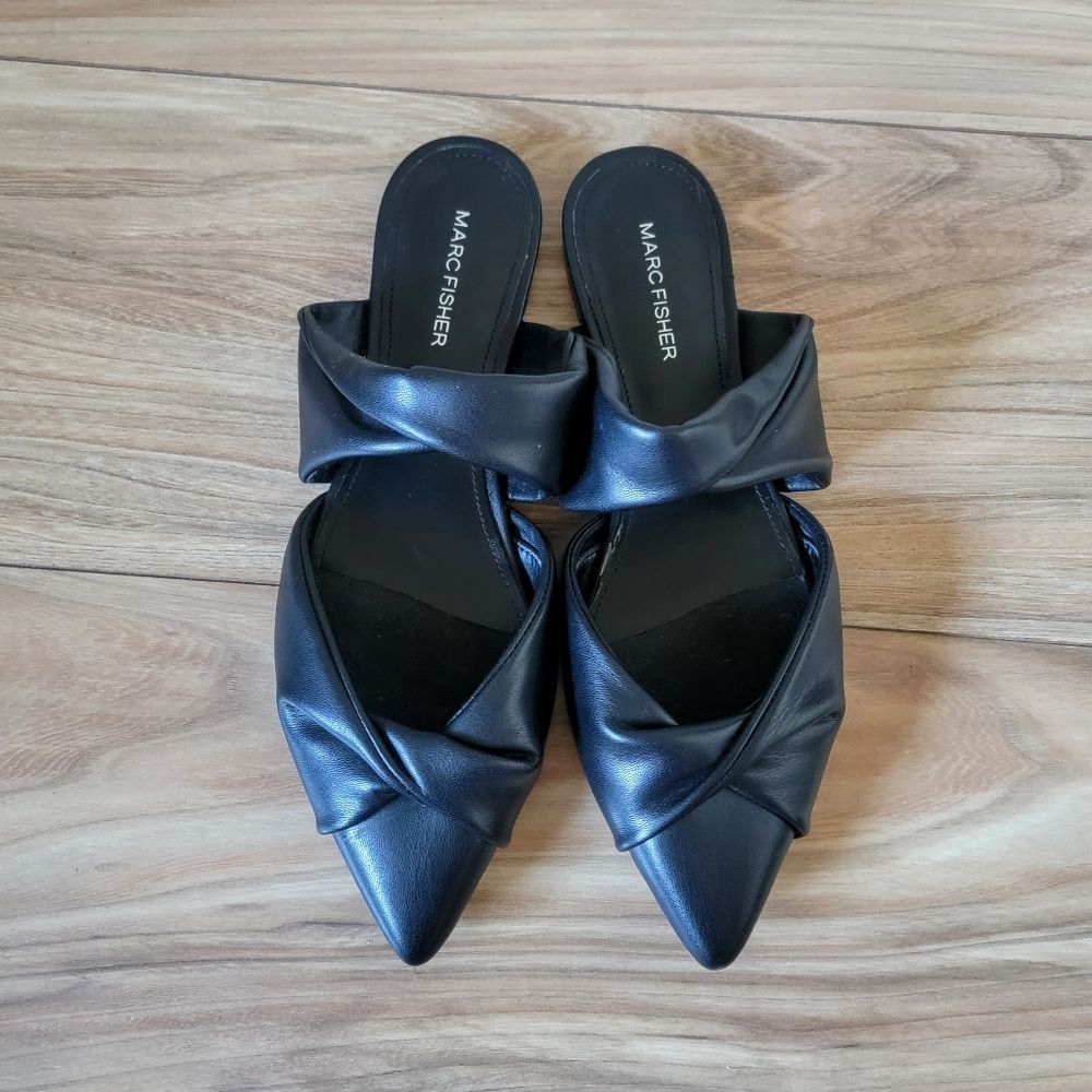 Marc Fisher | Satera Knotted Twist Pointed Toe Flat Slip On Mule in Black - Picture 3 of 10